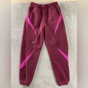 Nike Outdoor Chunky Fleece Burgundy Joggers Sweatpants Women's Small Burgundy